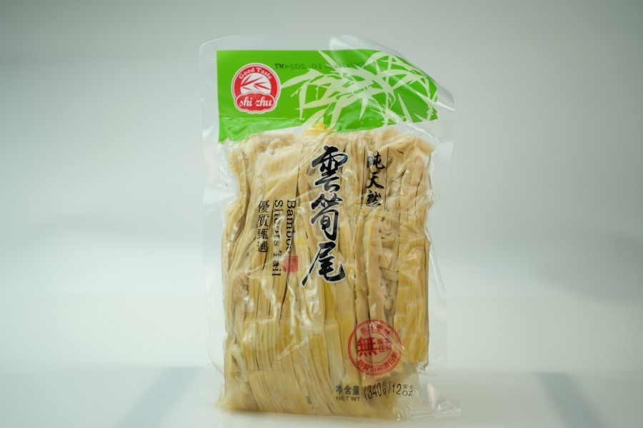 Snow bamboo shoots tail