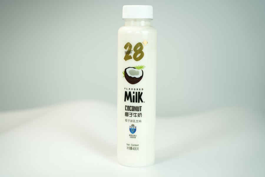 椰子(zǐ)牛奶口味飲料