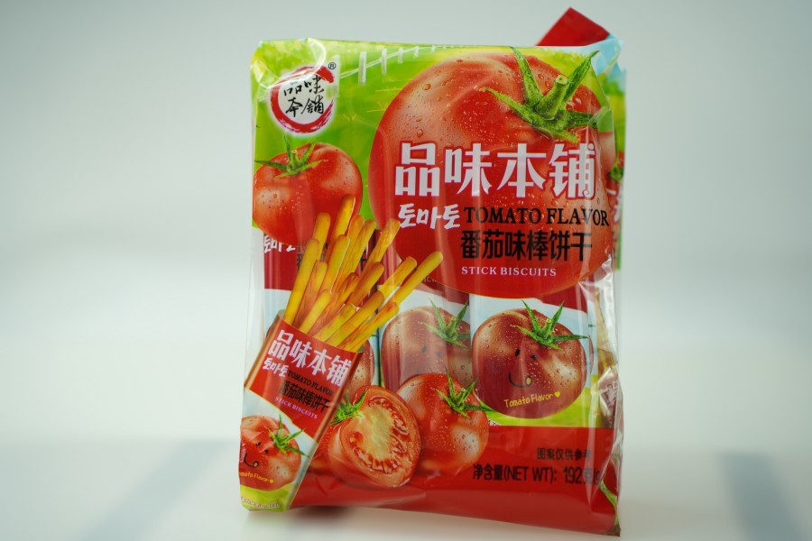 Tomato-flavored stick biscuits 2